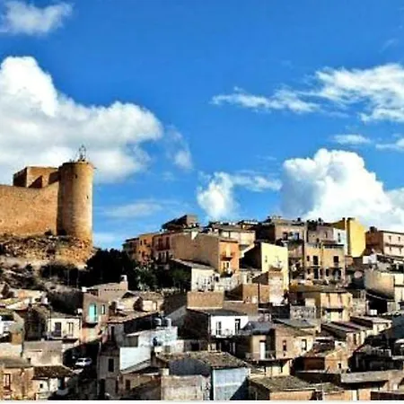 La Porta D'oro * Naro